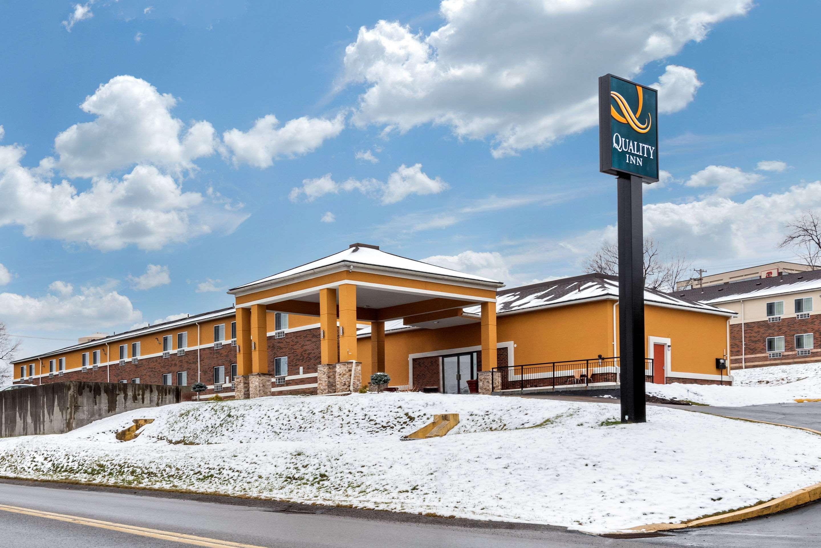 Quality Inn Coraopolis Exterior foto
